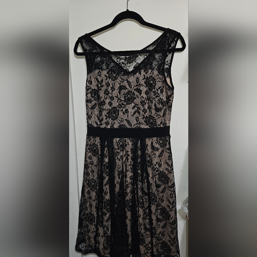 Chic Black Lace Midi Dress - Picture 2 of 5